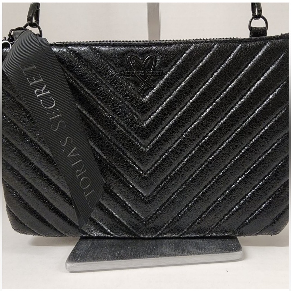 Victoria's Secret V Quilted Crossbody Like New